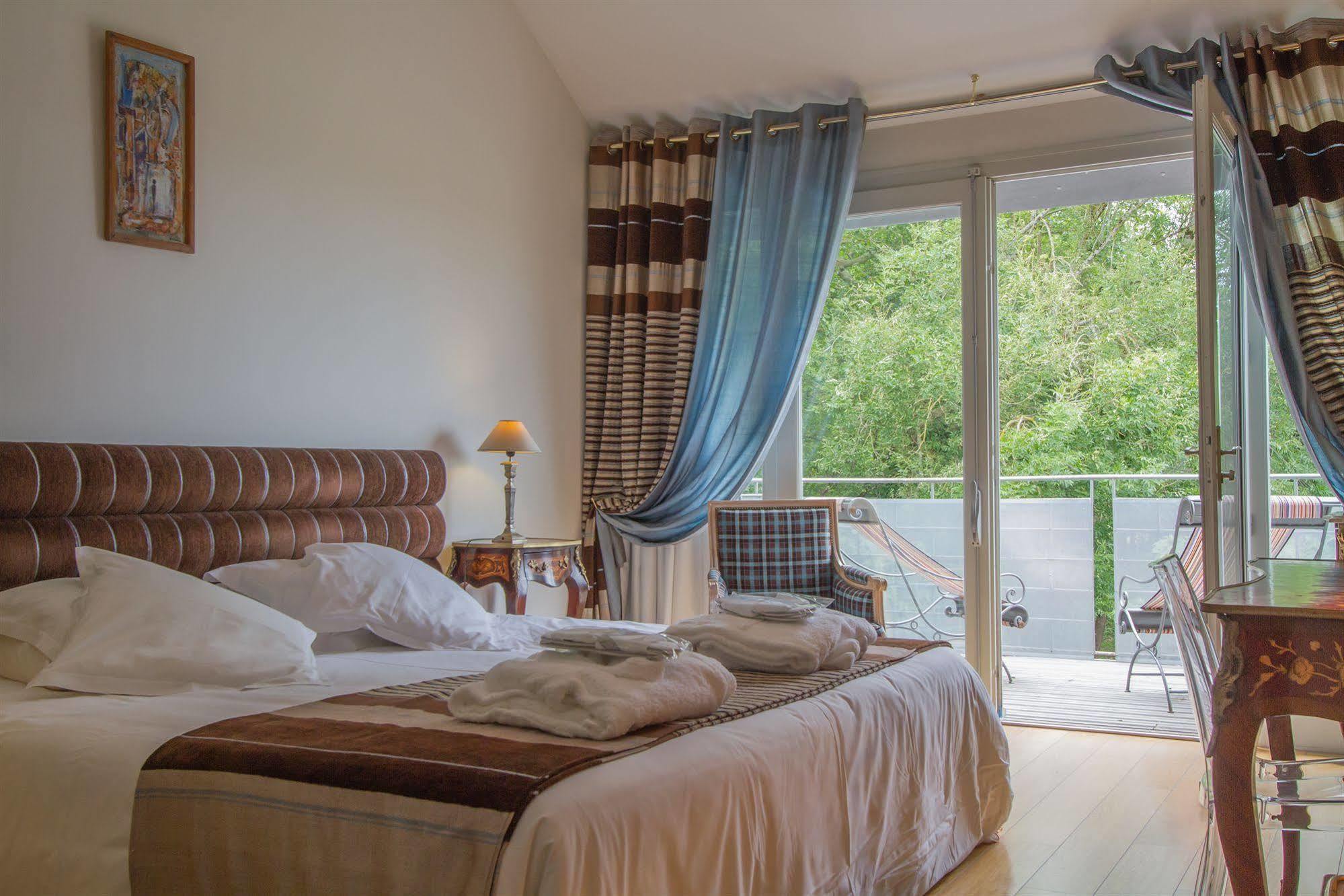 Le Pavillon Du Chateau, Hotel & Spa 레벨 외부 사진