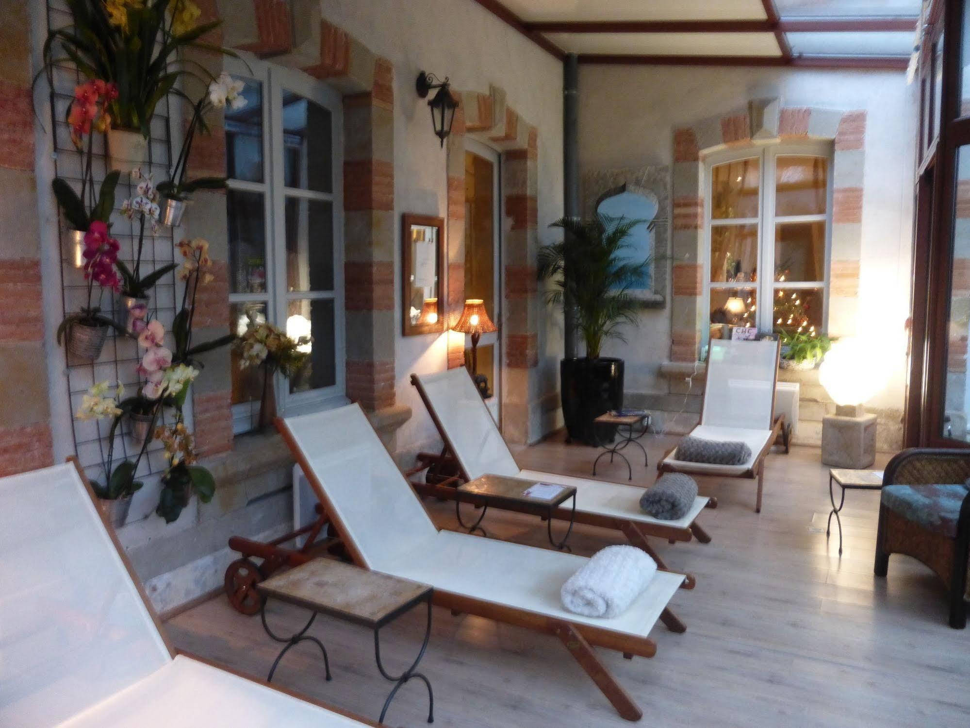 Le Pavillon Du Chateau, Hotel & Spa 레벨 외부 사진