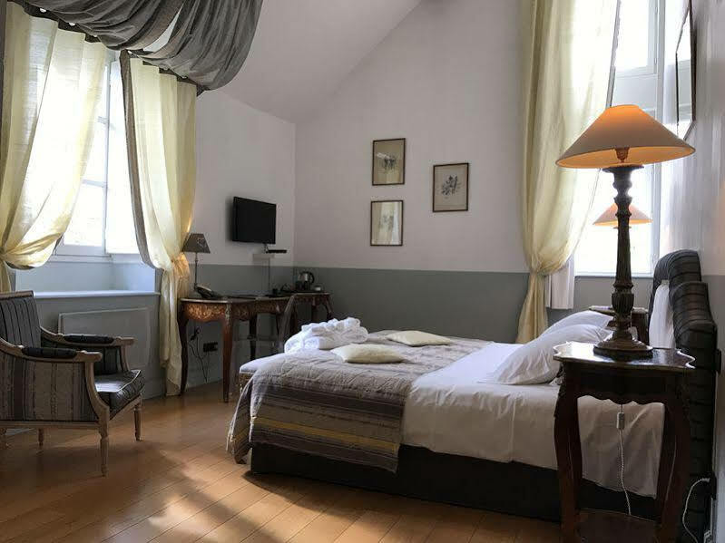 Le Pavillon Du Chateau, Hotel & Spa 레벨 외부 사진